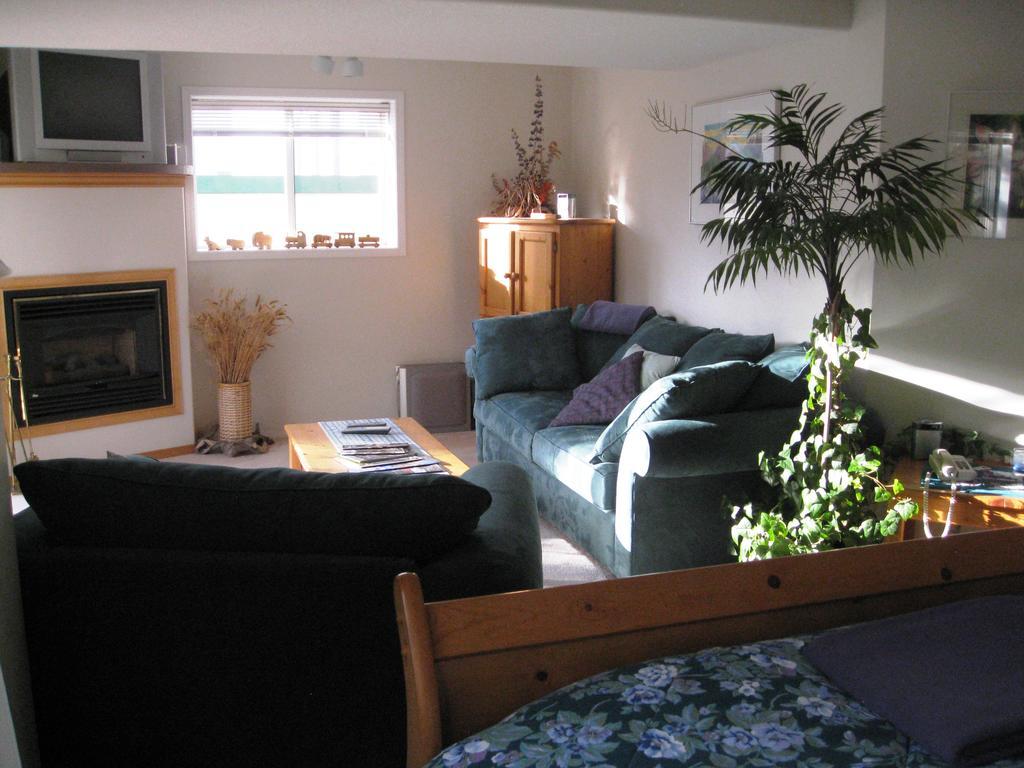 Avens Renaissance B&B Canmore Oda fotoğraf
