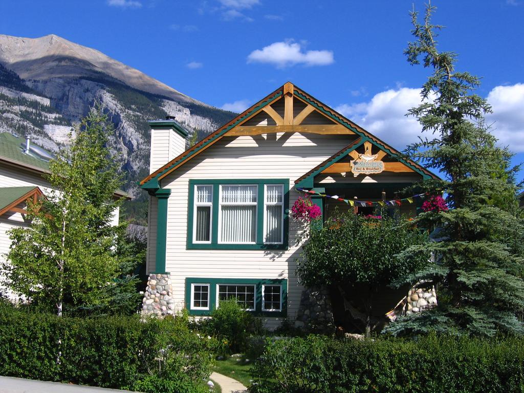 Avens Renaissance B&B Canmore Dış mekan fotoğraf